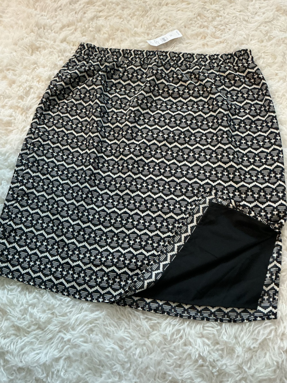 LOFT Black White Geometric Print Mini Skirt Elastic Waist Pull-On Size M NWT - Picture 9 of 14